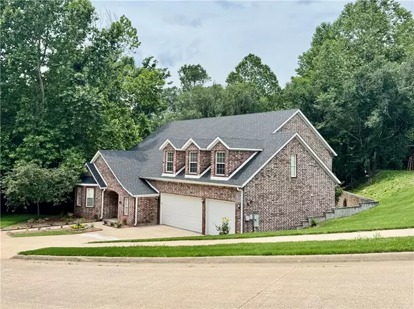 Bentonville, AR 72712,4103 NE Kensington Ave