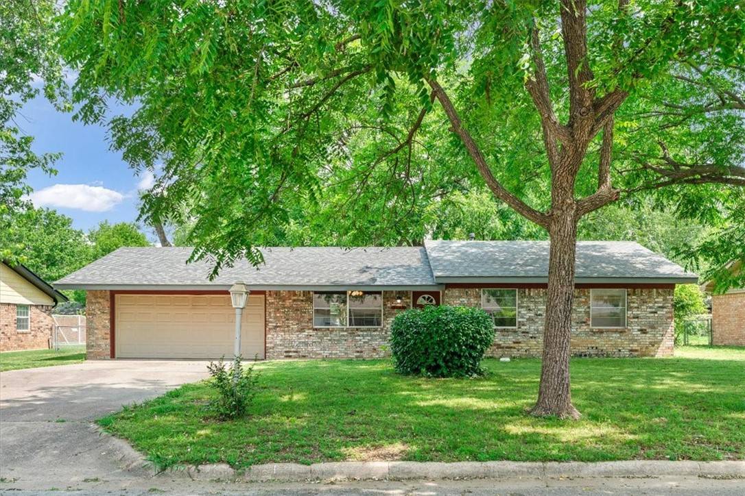 2104 Westwood Ave, Springdale, AR 72762
