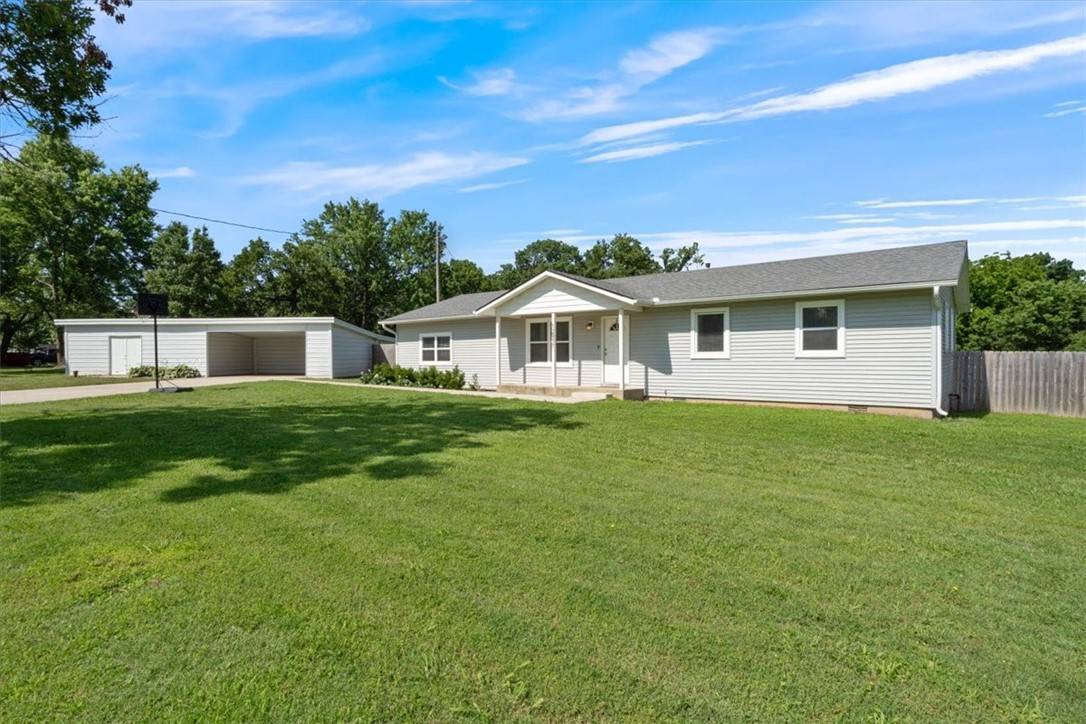 12977 Leonard Rd, Gravette, AR 72736