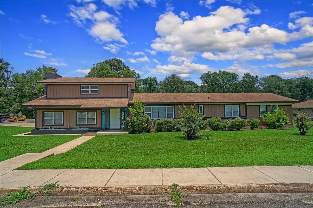 1418 W 2nd Pl, Russellville, AR 72802