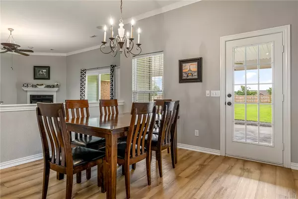 Springdale, AR 72762,372 Niagara St