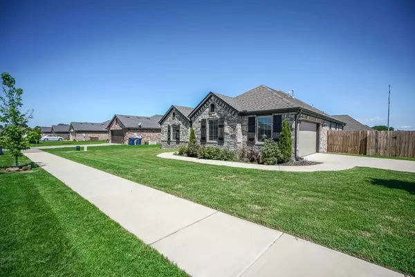 Bentonville, AR 72712,3500 SW Picasso Blvd