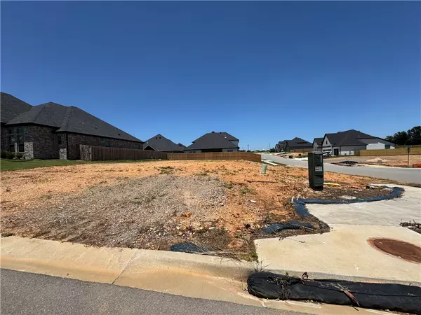 1800 Lotus Rd, Centerton, AR 72719