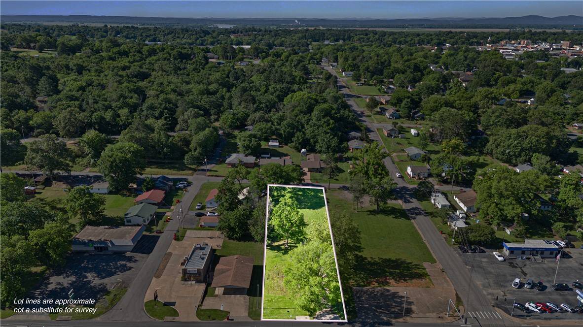 604 Harding St, Morrilton, AR 72110