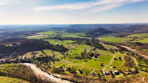 Eureka Springs, AR 72632,40 River Run Rd