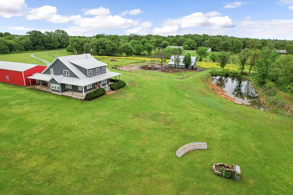 Gentry, AR 72734,16000 Peterson Rd