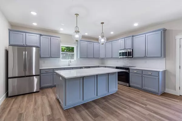 Bella Vista, AR 72714,28 Fleetwood Dr