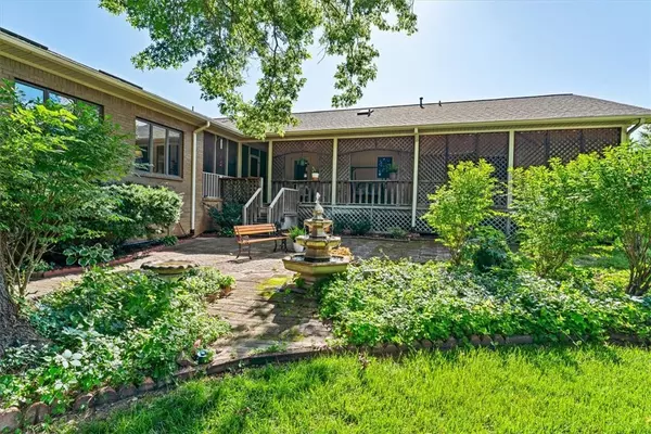 Fayetteville, AR 72701,2957 College Dr