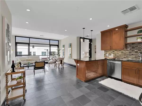 Fayetteville, AR 72701,401 W Watson St #507