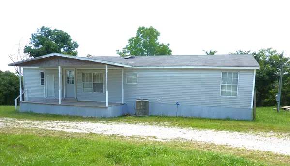 St Joe, AR 72675,18942 N Hwy 65