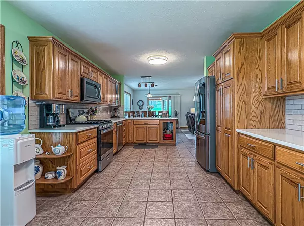 Holiday Island, AR 72631,3 Horseshoe Dr