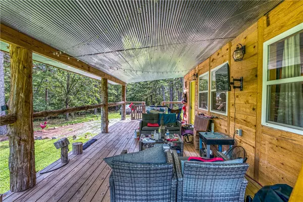 Yellville, AR 72687,190 Mc 6041 Rd