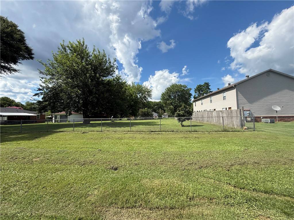 600 N Hartford St, Russellville, AR 72801