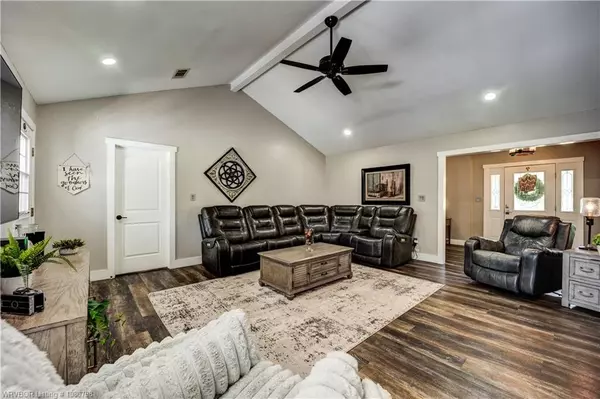 Cedarville, AR 72932,1143 Shady Oak Ln