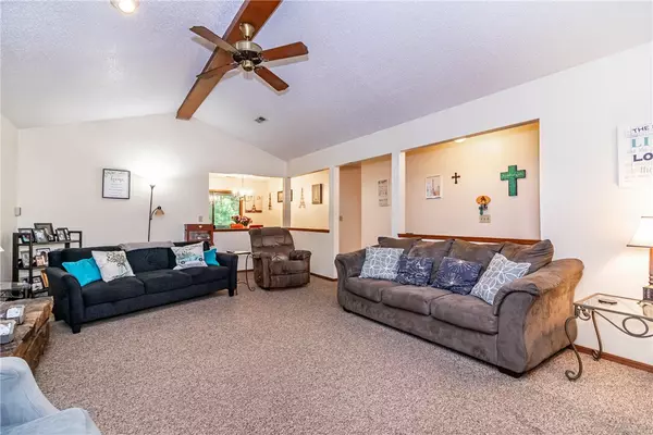 Fayetteville, AR 72703,2209 E Golden Oaks Dr