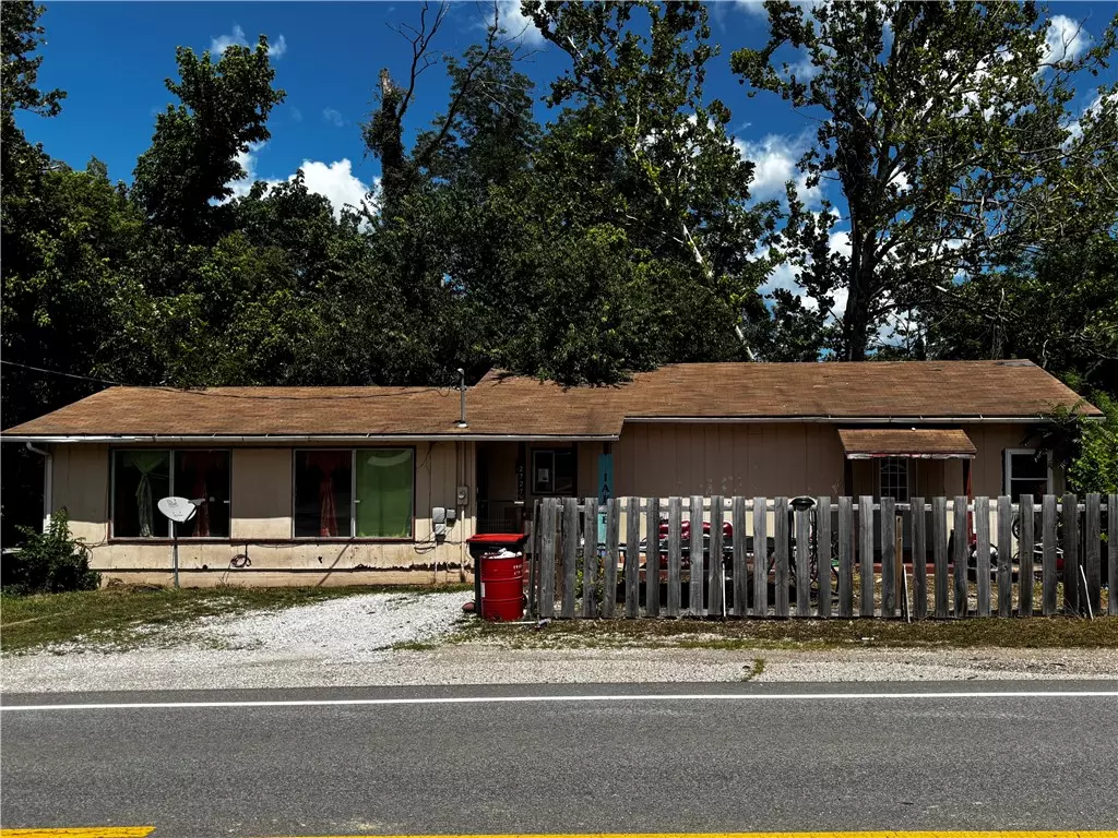 Huntsville, AR 72740,27272 S Hwy 23
