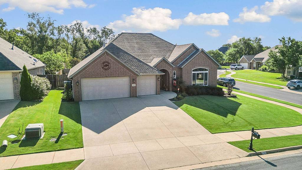 4302 Kensington Ave, Bentonville, AR 72712