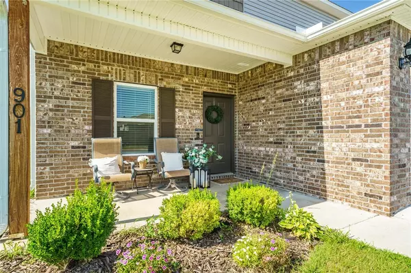 Fayetteville, AR 72701,901 E Sparrow Cir