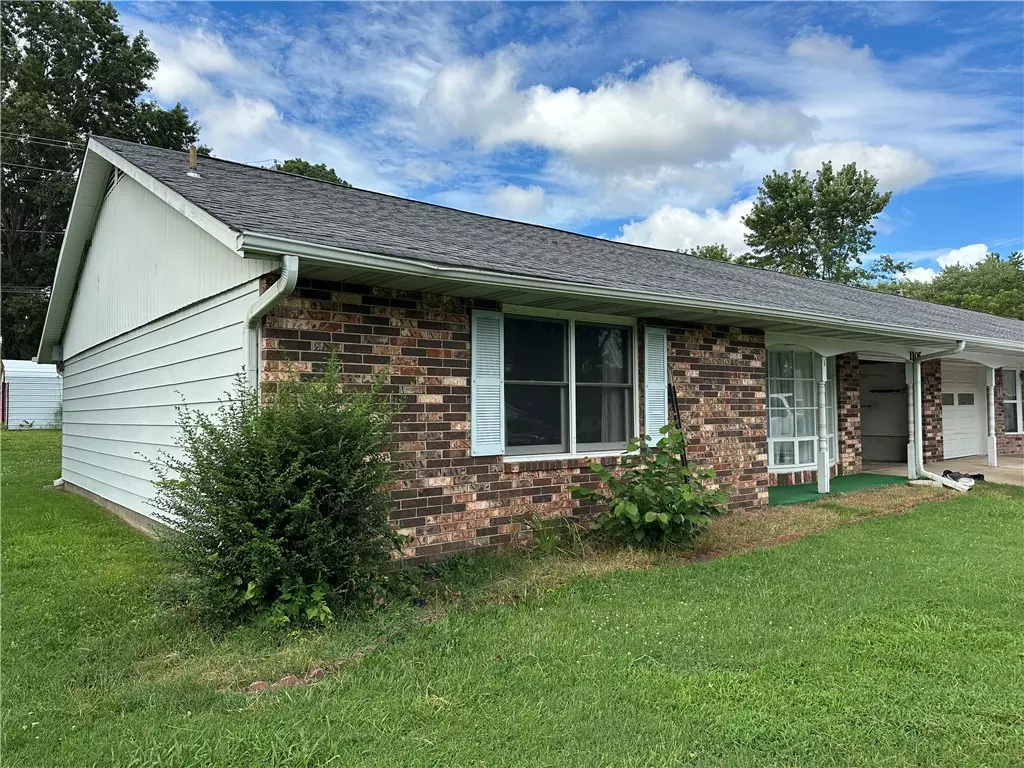 Mountain Home, AR 72653,1105 Meadowbrook Dr #1