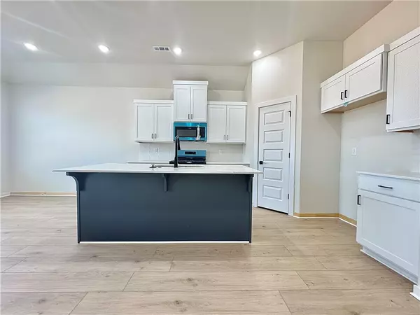 Bentonville, AR 72713,5908 SW Desert Ave
