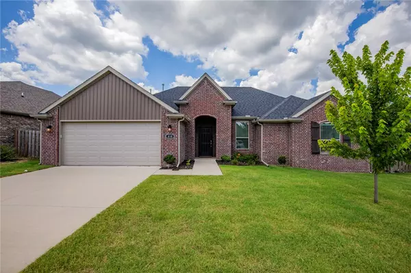 410 S Emerald Woods, Farmington, AR 72730