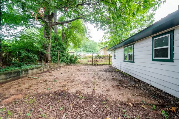 Berryville, AR 72616,204 Cain St