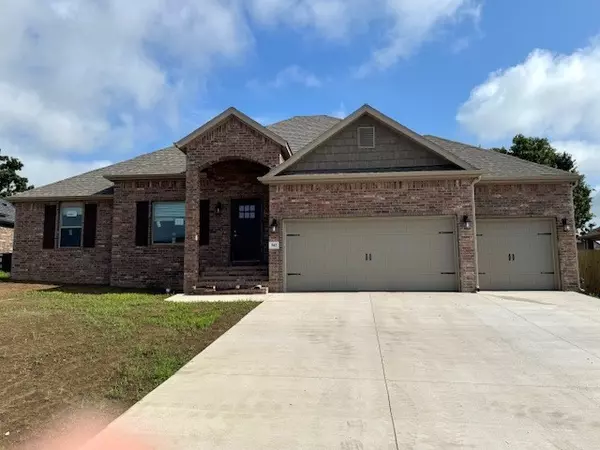 Prairie Grove, AR 72753,942 Round Top St