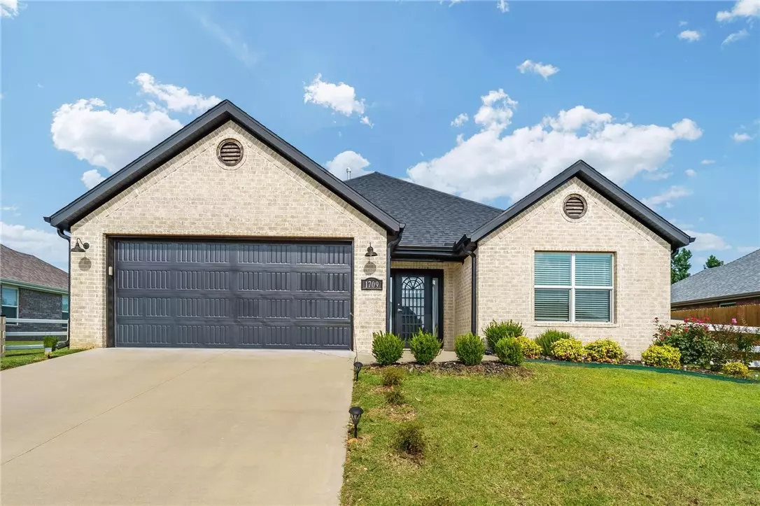 Rogers, AR 72756,1709 S 11th Pl