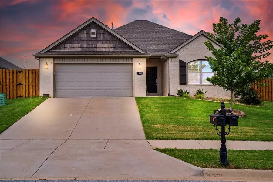 1000 Tulip St, Centerton, AR 72719