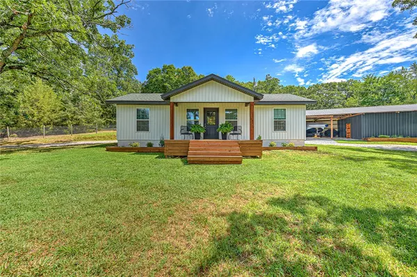 20514 Baker Rd, Fayetteville, AR 72703