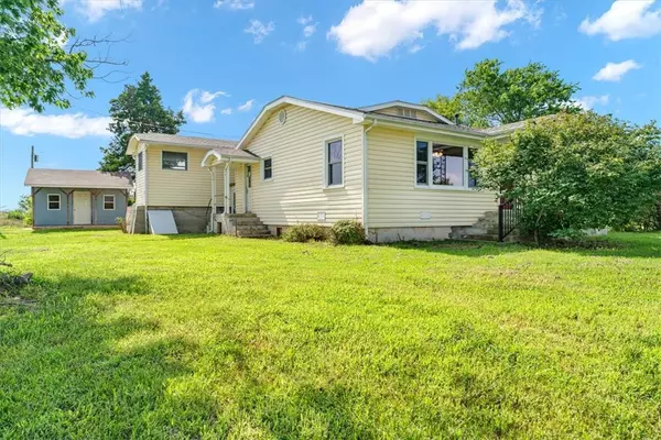 Gravette, AR 72736,13125 School House Rd