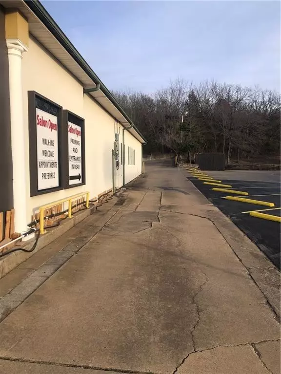 Fayetteville, AR 72703,2564 N College Ave
