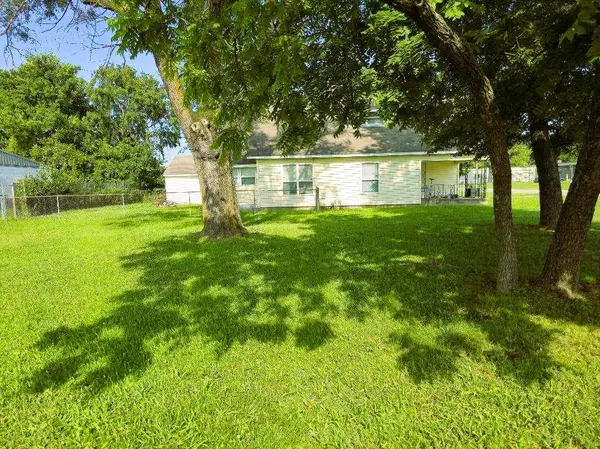 Springdale, AR 72764,722 Oak Ave
