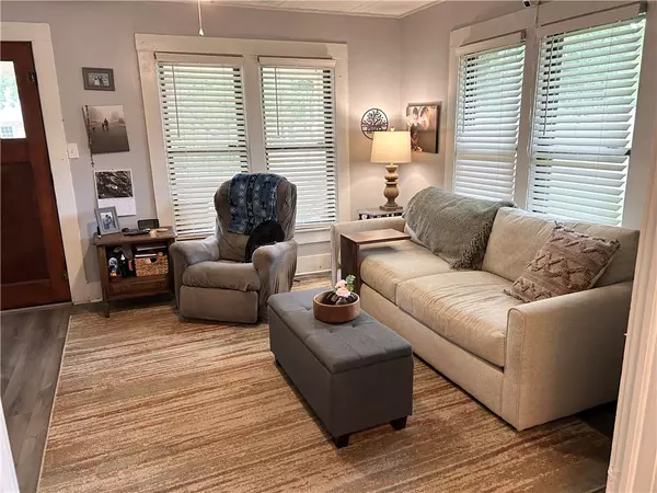 Russellville, AR 72801,418 E L St