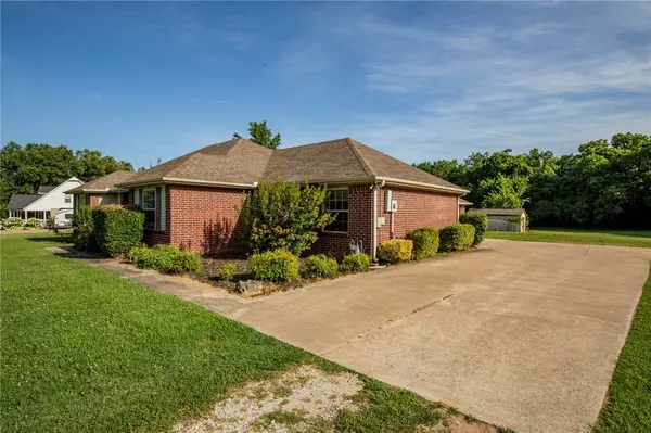 Farmington, AR 72730,10870 Spring Mountain Dr