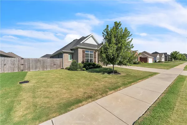 Farmington, AR 72730,551 Greylag Way