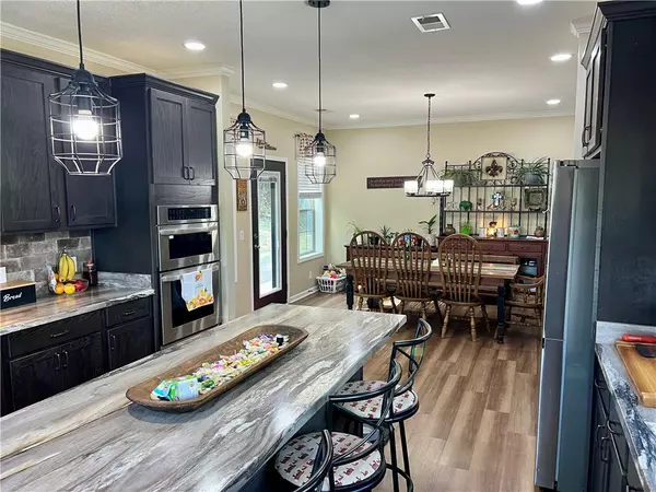 Leslie, AR 72645,2172 Wiley's Cove Rd