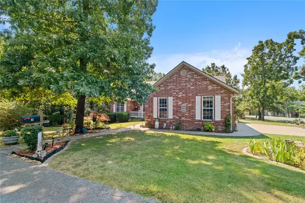 Bella Vista, AR 72715,2 Creetown Cir