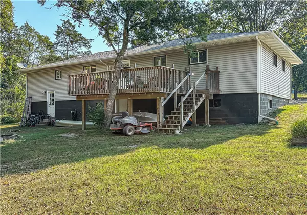 Yellville, AR 72687,916 N Estes Ave