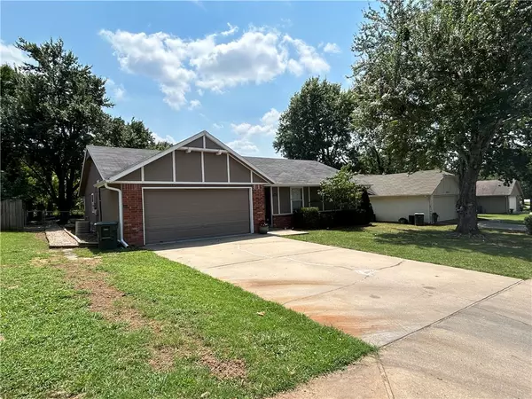 Fayetteville, AR 72703,2725 E Country Way