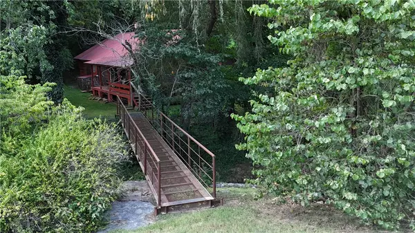 Huntsville, AR 72740,945 Madison 2645