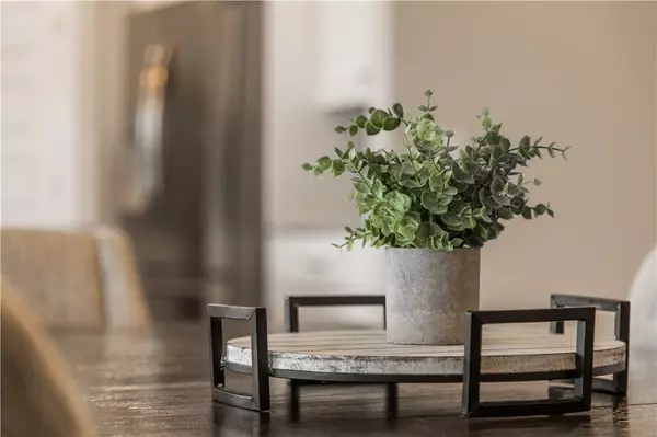 Tontitown, AR 72762,994 Maple View St