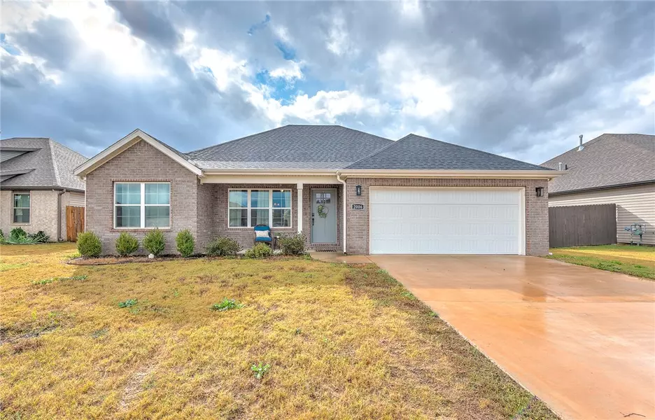 2006 E Endura Park Dr, Siloam Springs, AR 72761