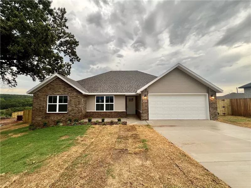 173 Tonya Loop, Huntsville, AR 72740