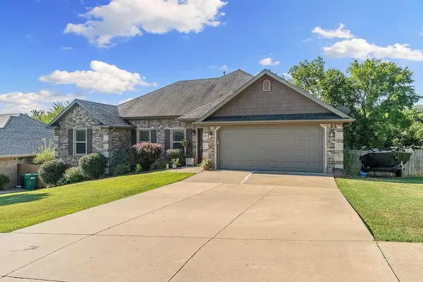 183 Thornstone St, West Fork, AR 72774