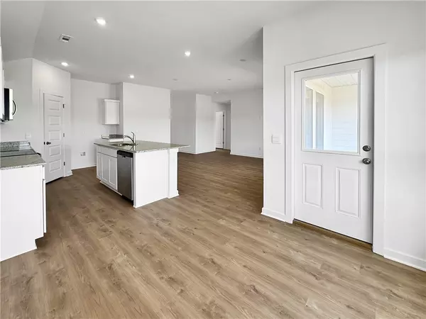 Farmington, AR 72730,352 Texas Ave