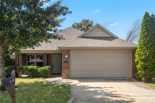 249 E Madrid St, Fayetteville, AR 72703