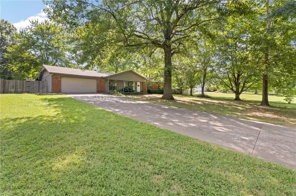 Fayetteville, AR 72701,1161 Huntington Dr