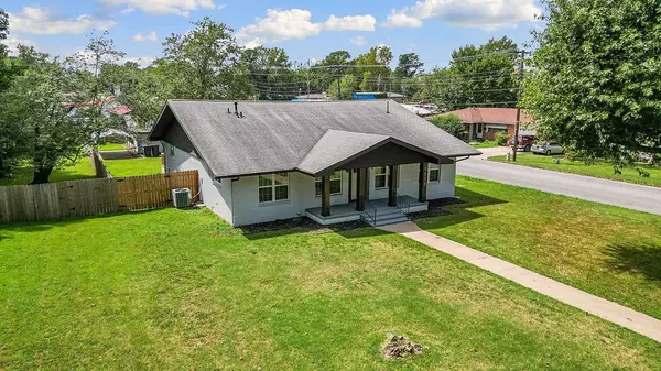 Springdale, AR 72764,1115 Eicher Ave