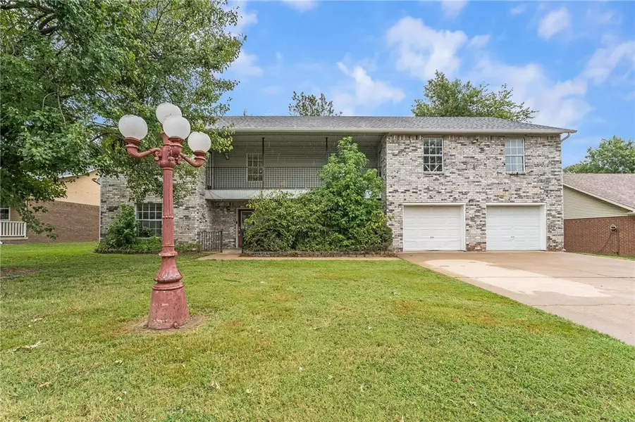 3577 Hillview Ct, Springdale, AR 72762